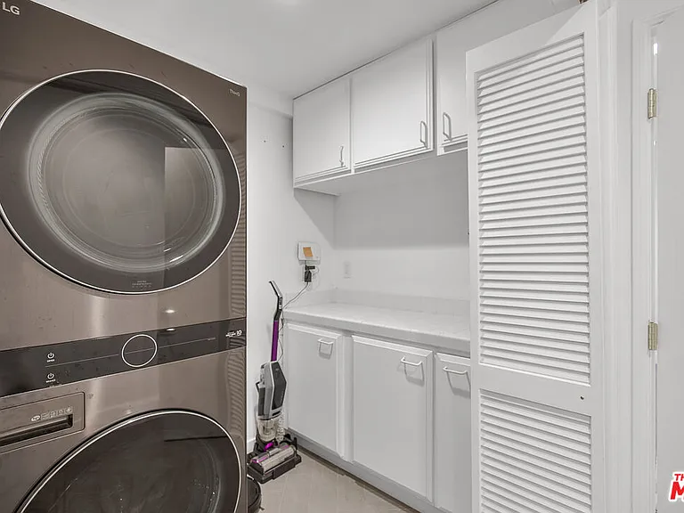 1833 Franklin Canyon Dr — Photo 23