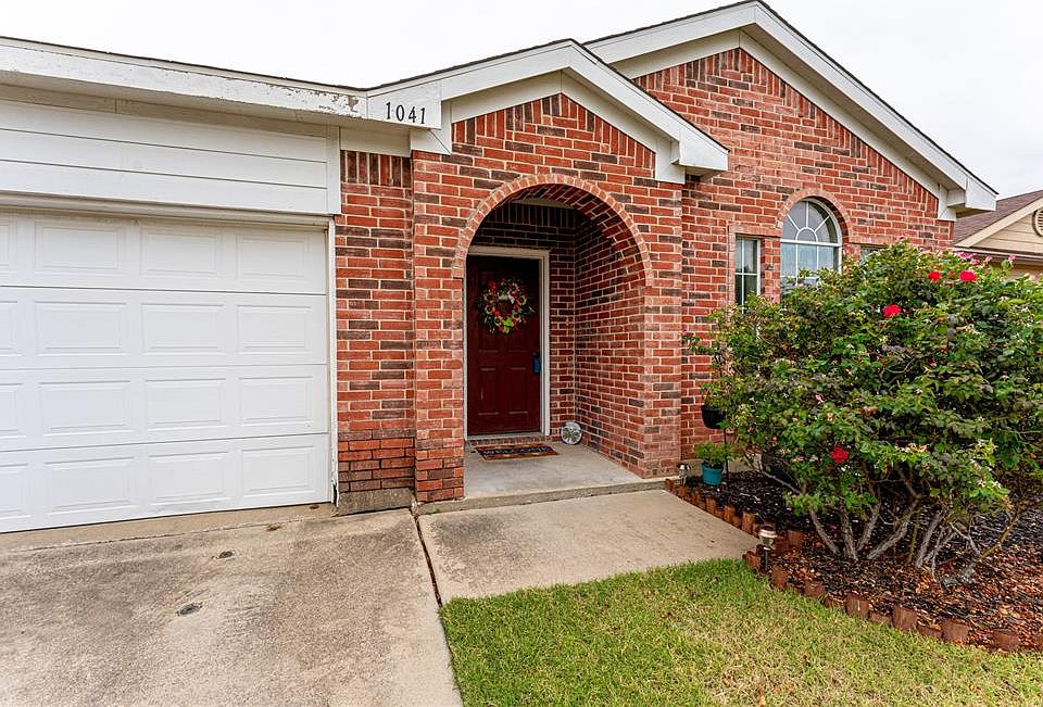 1st image of 1041 McKavett Dr