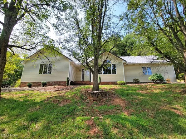 2621 Vaughan Ave, Parkersburg, WV 26101