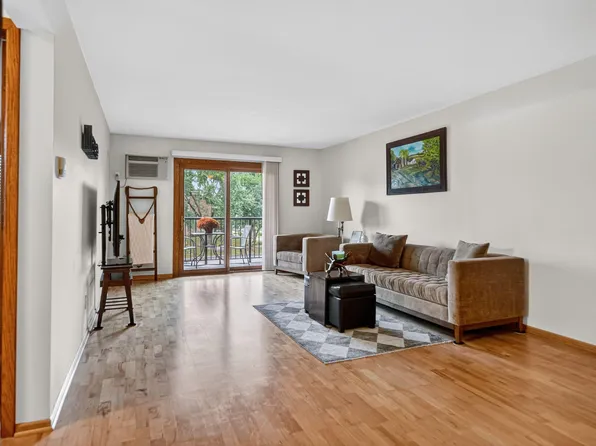 2700 Oxford St N APT 135, Roseville, MN 55113