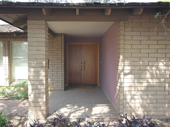 2052 E Hermosa Drive