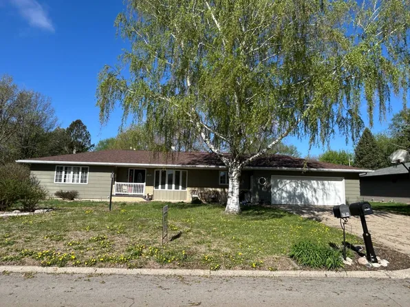 725 Kastner Dr, Holstein, IA 51025