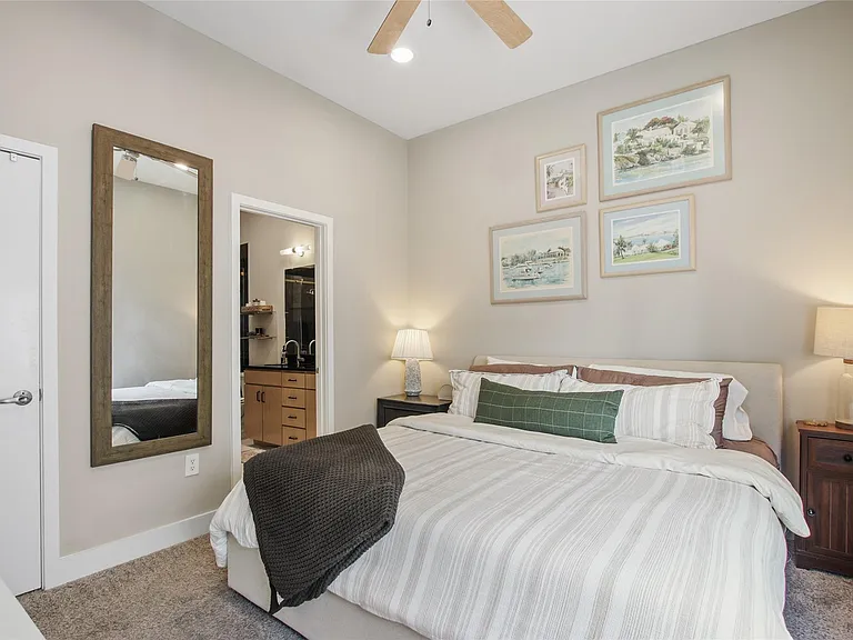 1702 S Lamar Blvd #3 — Photo 13