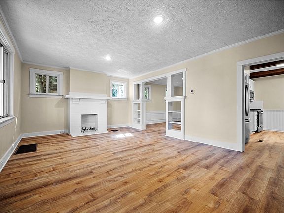 4th image of 110 Kennedy Ave