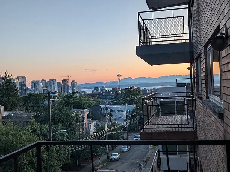 603 13th Ave E #4001 — Photo 7