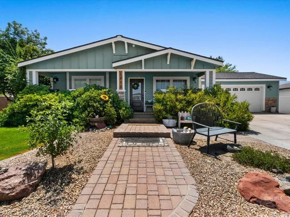 1455 W Cobblestone Dr, Safford, AZ 85546
