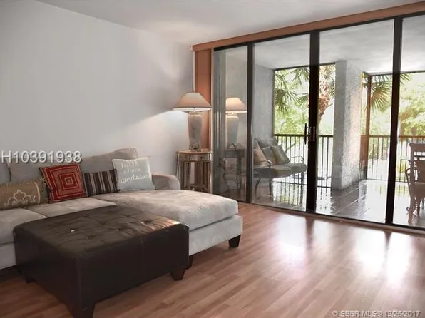 2800 N 46th Ave APT 310A, Hollywood, FL 33021