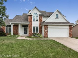 14978 Rosewood Dr, Clive, IA 50325