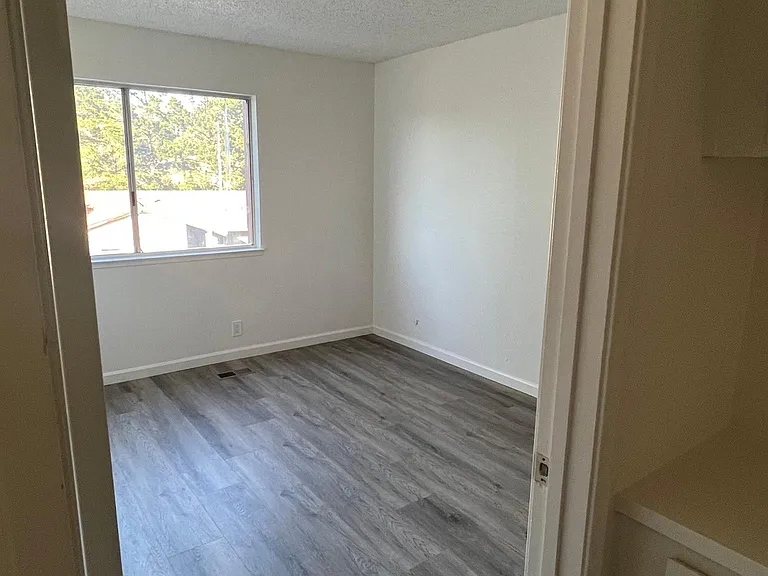 Sunrise Way — Photo 15