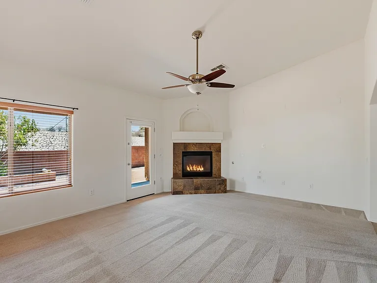 677 W Pizzicato Ln — Photo 39