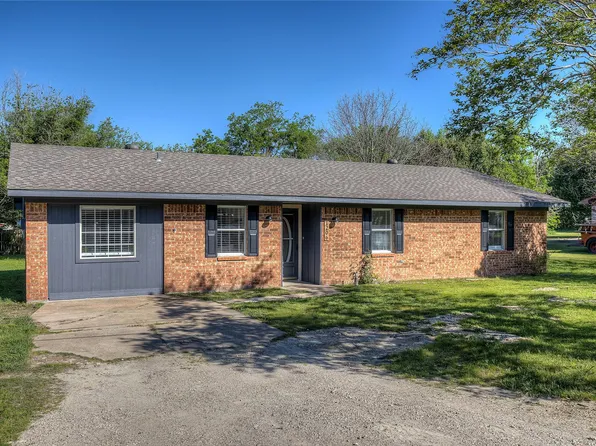 1206 Gibbard Ave, Wills Point, TX 75169