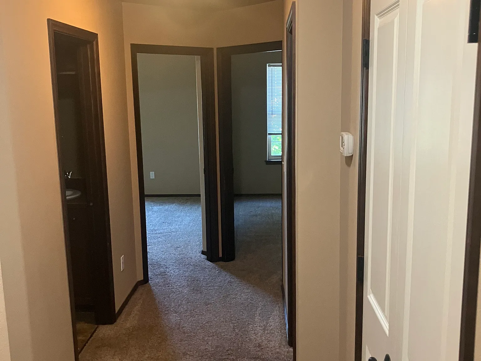 704 N Anderson St — Photo 2