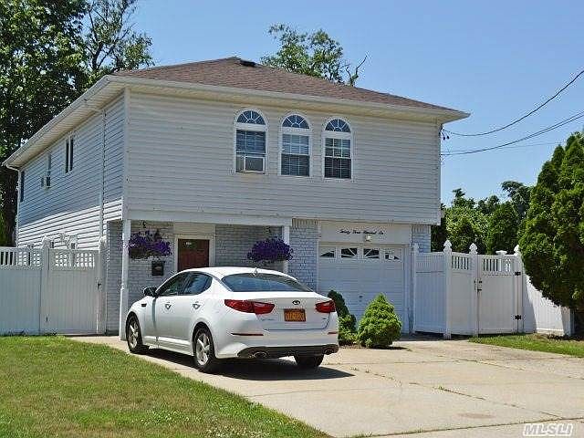 1st image of 2306 Smith Ln