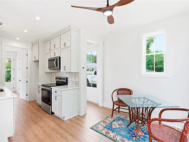 1314 E 38th St — Photo 14
