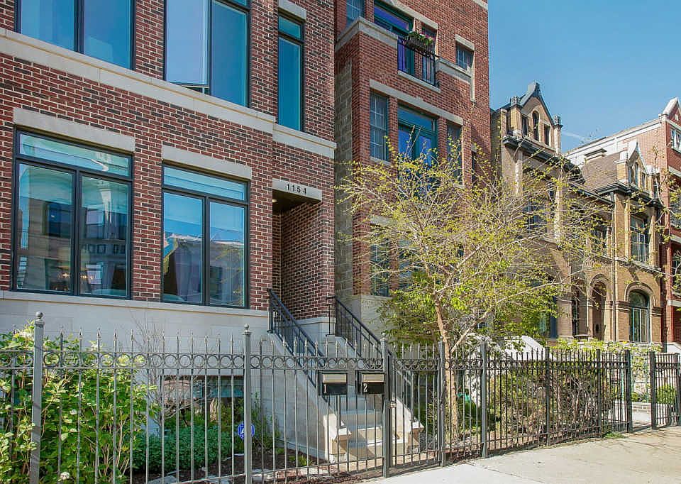 1st image of 1154 W Wrightwood Ave #1