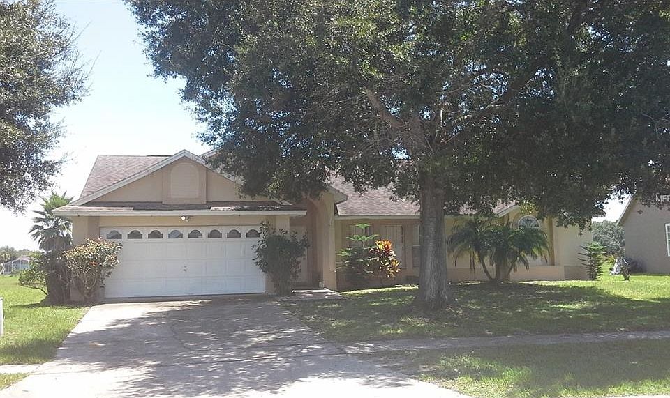 1st image of 2316 Queenswood Cir