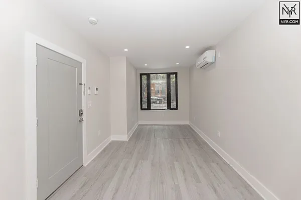 Rented by New York Residence | media 24