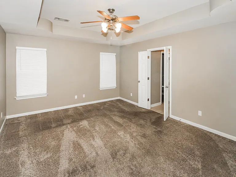9410 Grove Rd — Photo 9