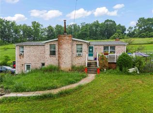 465 Sugar Run Rd, Eighty Four, PA 15330