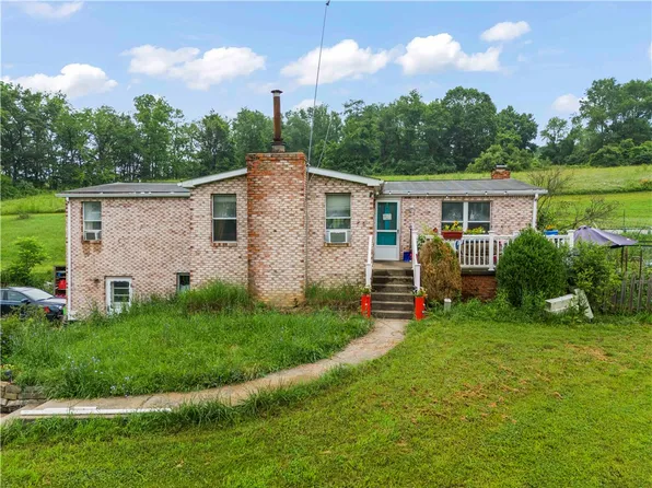 465 Sugar Run Rd, Eighty Four, PA 15330