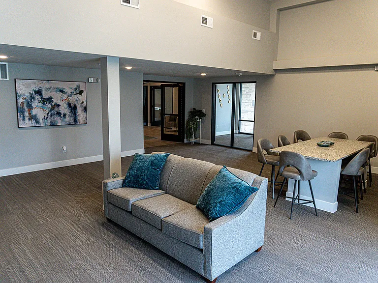 ivi Apartments — Photo 25