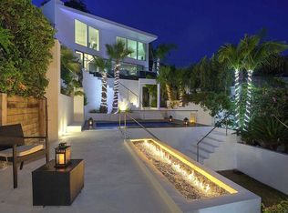 8380 Hollywood Blvd, Los Angeles, CA 90069