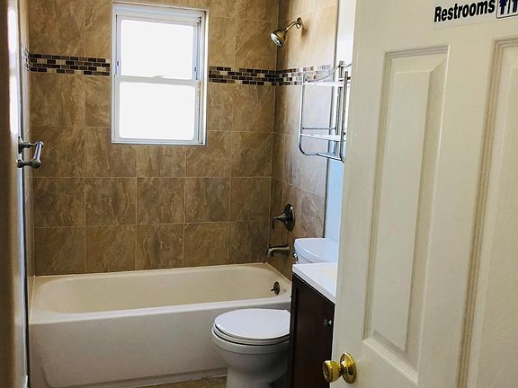 4th image of 468 Lawton Pl