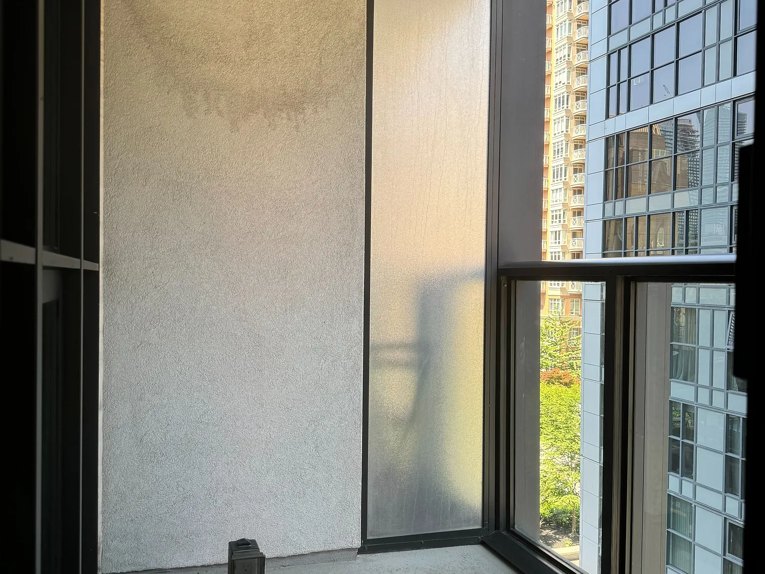 2 bed, $3,300 — Photo 4
