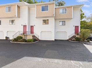 825 Hope St APT 8, Stamford, CT 06907