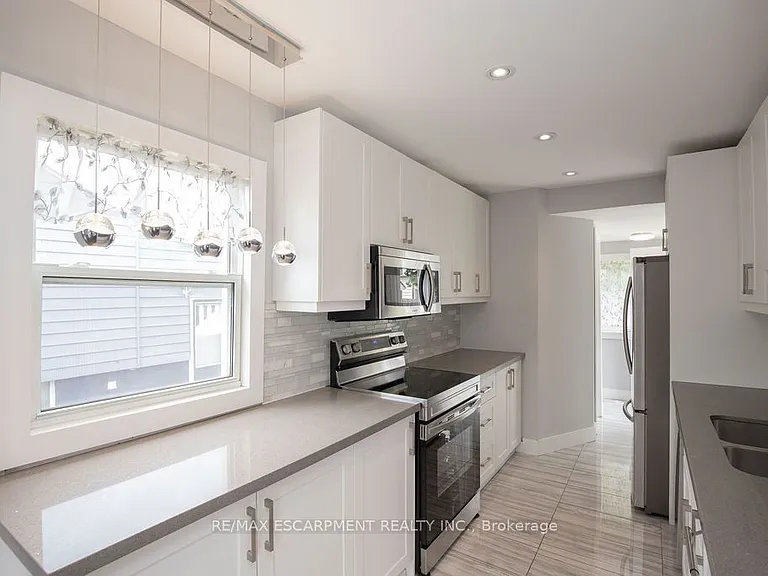 57 Division St — Photo 12
