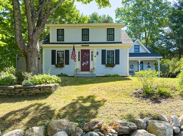 43 Spruce Street, Rockport, ME 04856