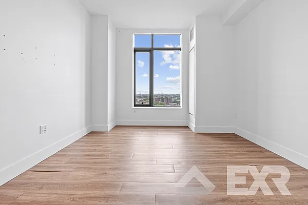 Rented by EXR | media 7