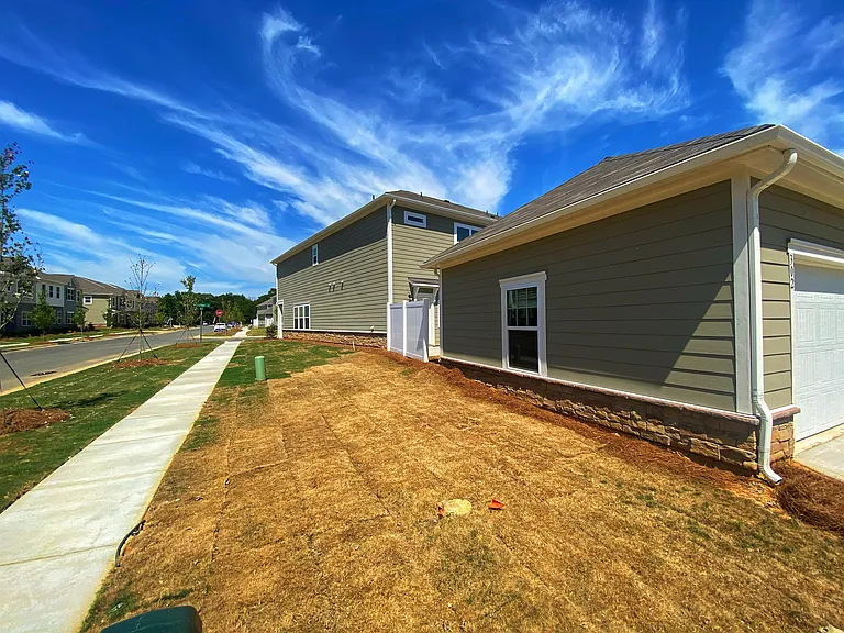 302 Sagecroft Ln — Photo 14