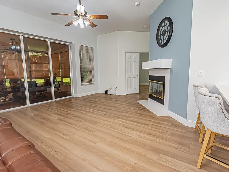 204 NW Zanzibar Pl — Photo 9