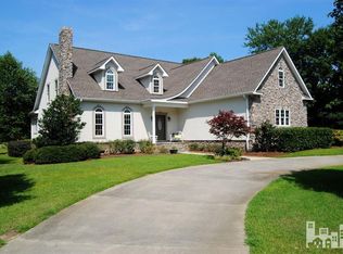 204 Golf Terrace Ct, Hampstead, NC 28443