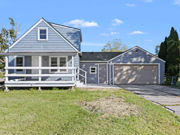 404 Pershing Ave, Machesney Park, IL 61115