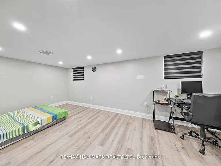 100 Foxridge Dr #BASEMENT — Photo 5