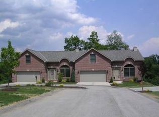 106 Bertley Ridge Dr, Coraopolis, PA 15108