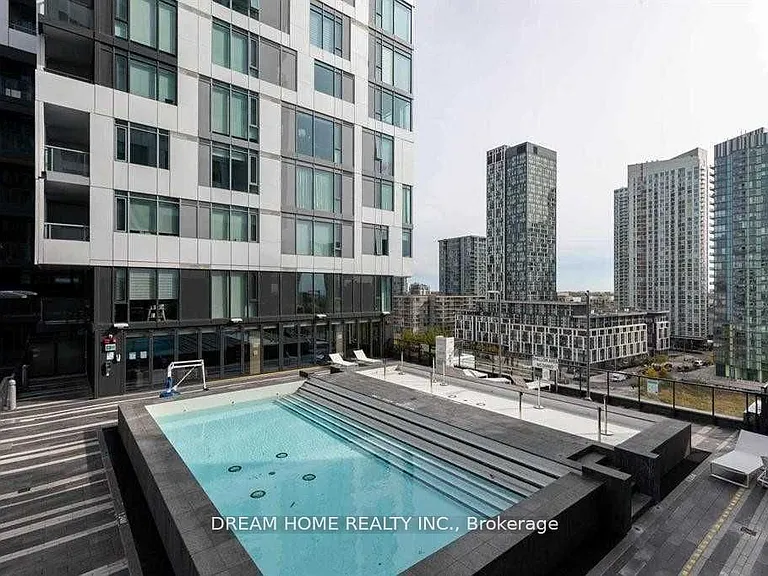 576 Front St W #601 — Photo 12