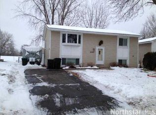 10431 Palm St NW, Coon Rapids, MN 55433