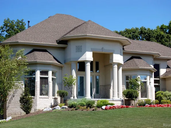 31111 Lahser Rd, Beverly Hills, MI 48025