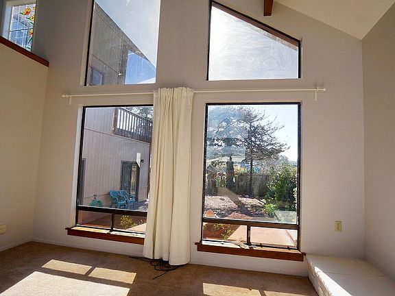 5th image of 427 Mitchell Dr
