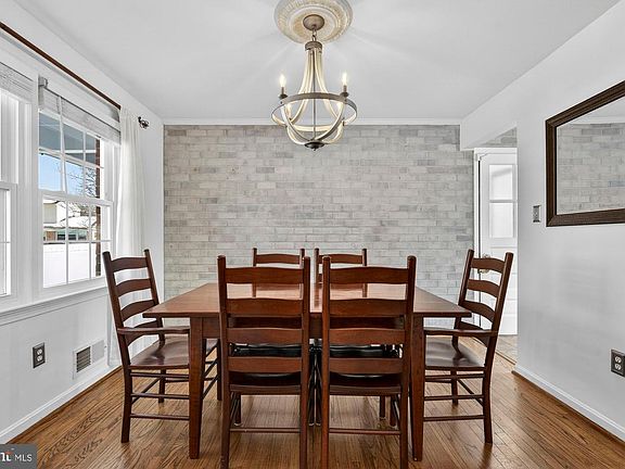 5th image of 8905 Side Saddle Rd