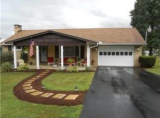 4052 Blue Willow St, Irwin, PA 15642