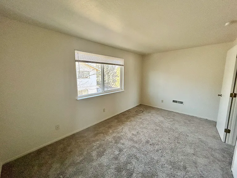 1476 Hussman Ave #A — Photo 10