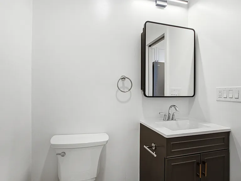 452 Oak St #4 — Photo 18