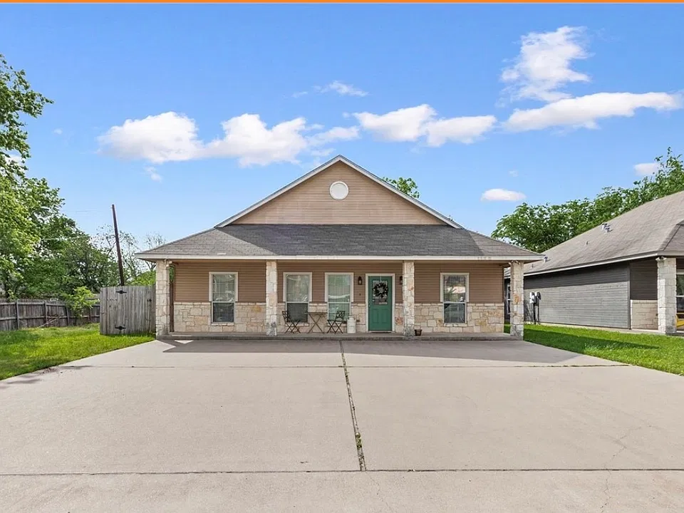 1608 Wood Ave