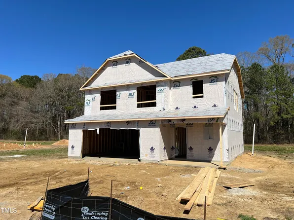 5817 Panther Dr, Hope Mills, NC 28348