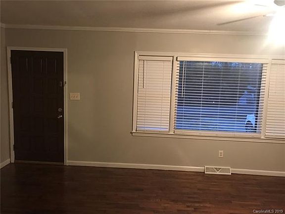 4th image of 2319 Hedgewood Cir
