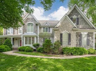 13101 Cedar St, Leawood, KS 66209